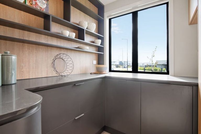 Photo of property in 186 Wainui Road, Silverdale, 0932