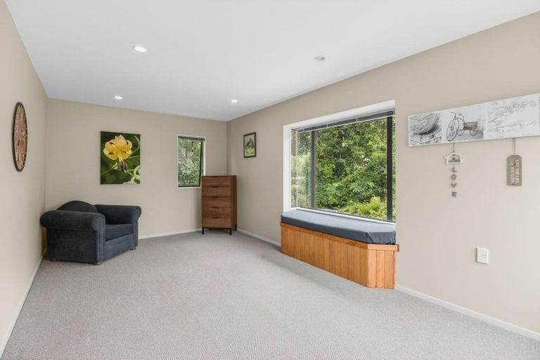 Photo of property in 6 Vintners Close, Huapai, Kumeu, 0810