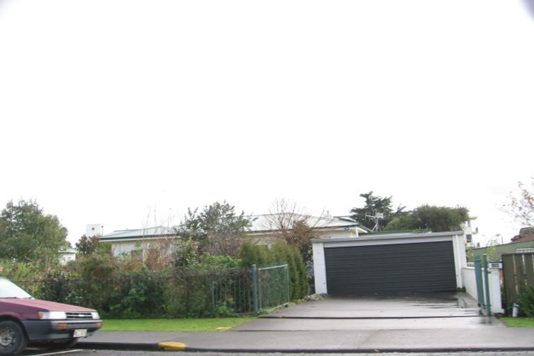 Photo of property in 105 Mcleod Street, Camberley, Hastings, 4120