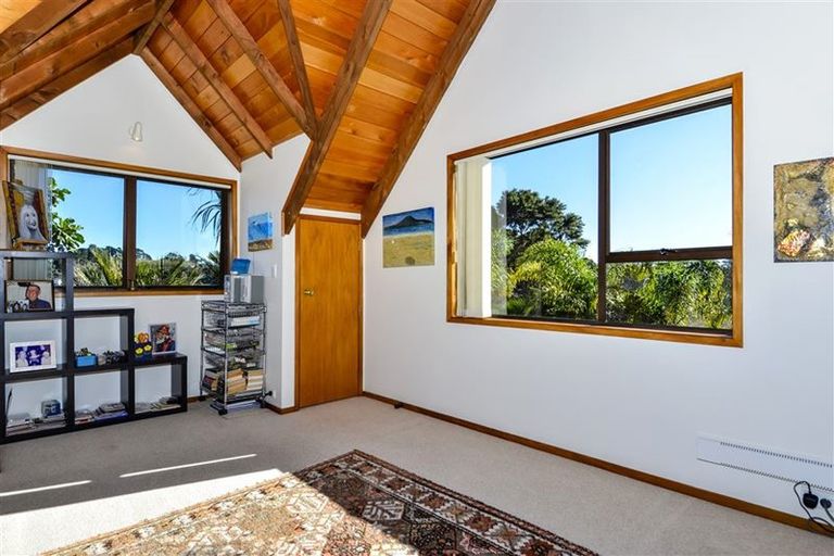 Photo of property in 287 Glenvar Road, Long Bay, Auckland, 0630