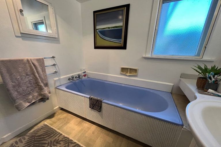 Photo of property in 1/18 Newhaven Terrace, Mairangi Bay, Auckland, 0630