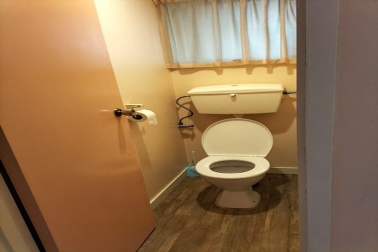 Photo of property in 21 Saint Albans Avenue, Hokowhitu, Palmerston North, 4410