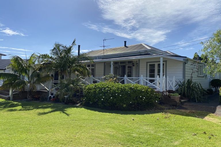 Photo of property in 480 Paremoremo Road, Paremoremo, Auckland, 0632
