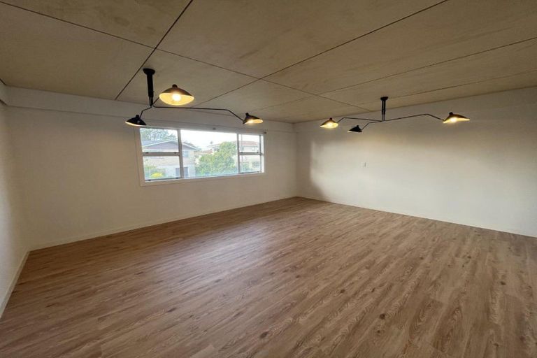 Photo of property in 5 Fairfax Terrace, Frankleigh Park, New Plymouth, 4310