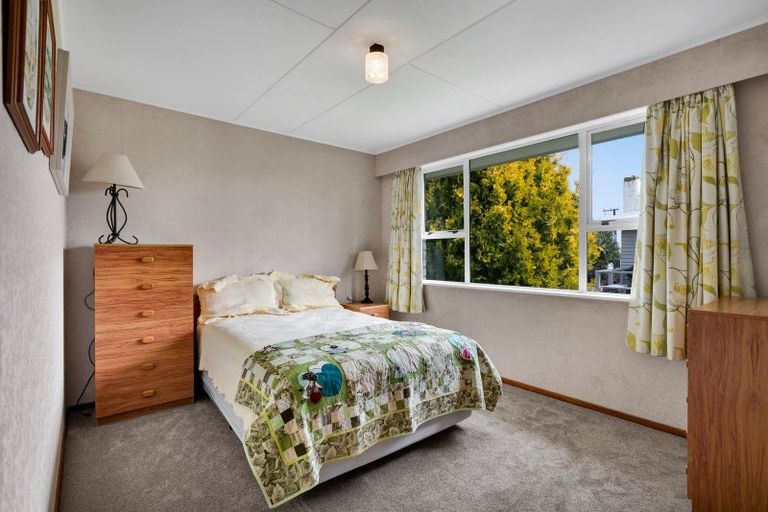 Photo of property in 6 Graham Street, Eltham, 4322