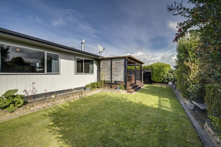 Photo of property in 37 Tait Drive, Greenmeadows, Napier, 4112