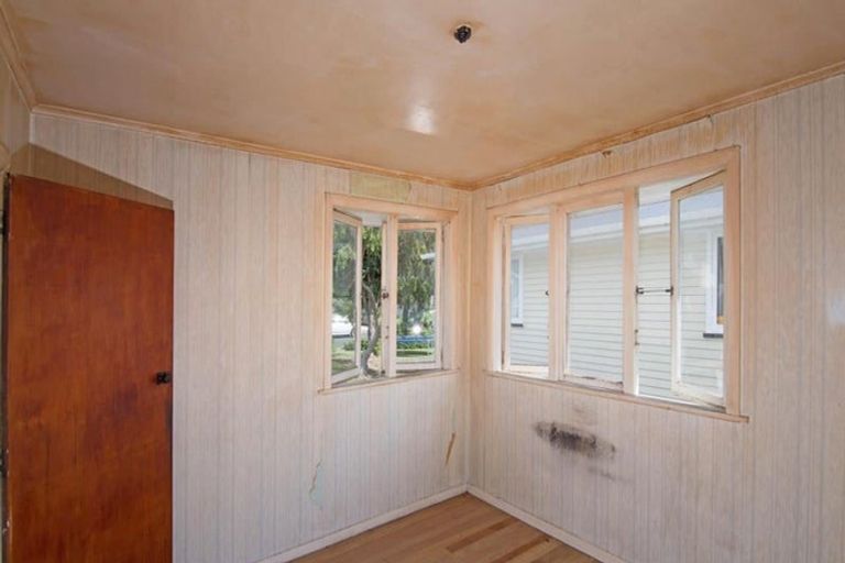 Photo of property in 27 Hill Crescent, Papakura, 2110