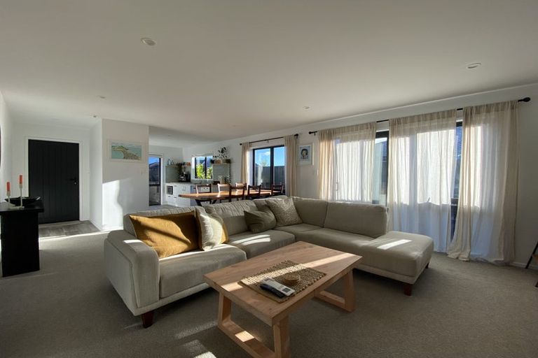 Photo of property in 11 Pioneer Crescent, Omokoroa, 3114