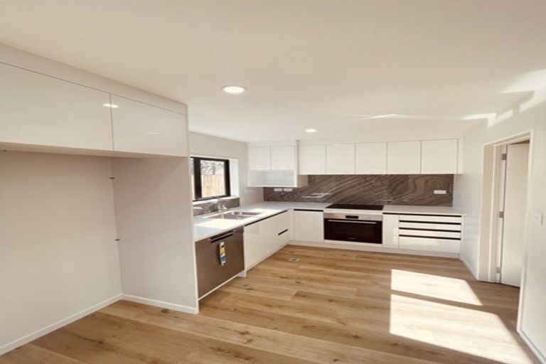 Photo of property in 2/2 Smiths Avenue, Papakura, 2110