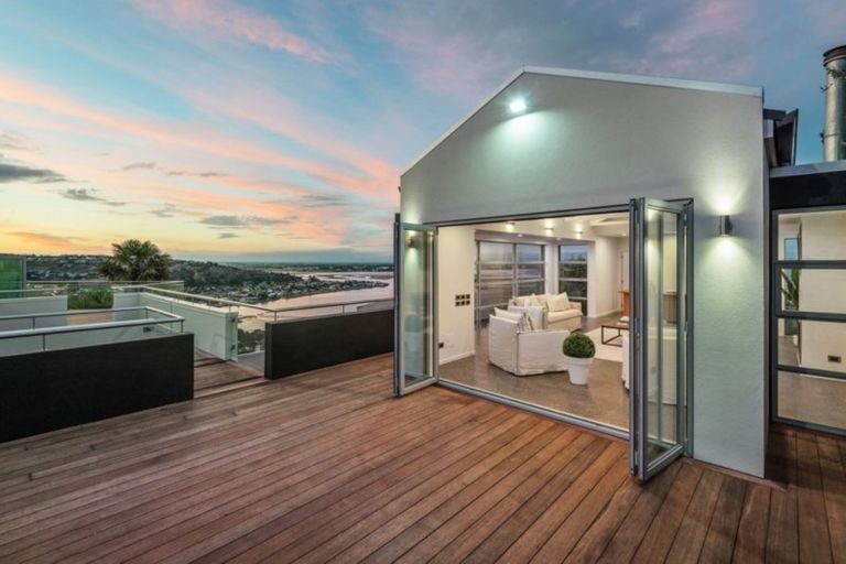 Photo of property in 25 Kinsey Terrace, Clifton, Christchurch, 8081