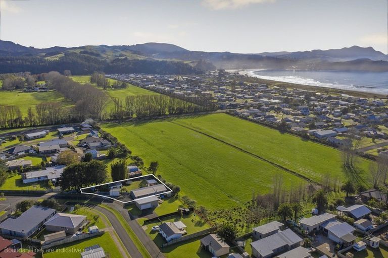 Photo of property in 12 Carina Way, Whitianga, 3510