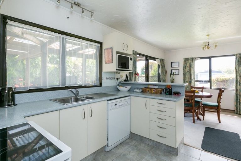 Photo of property in 16 Cardiff Place, Tamatea, Napier, 4112