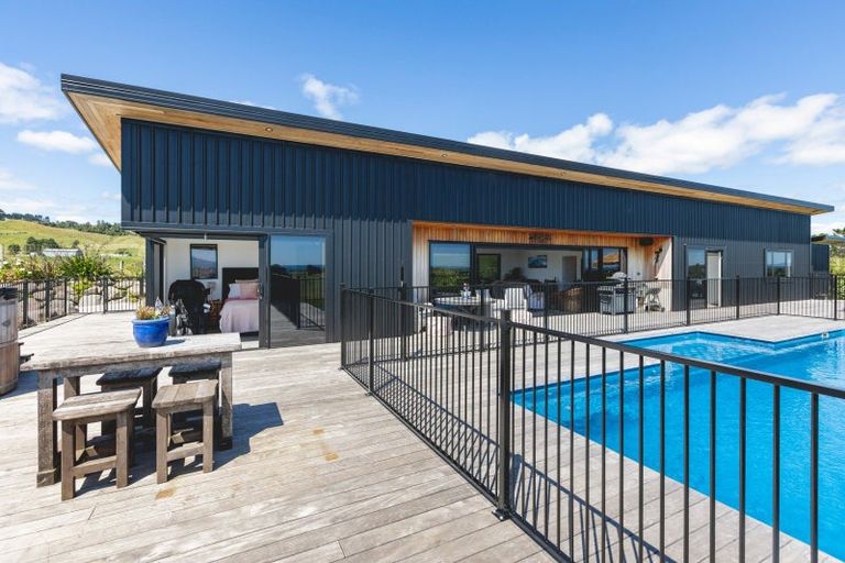 Photo of property in 574 Mokau Road, Mimi, Urenui, 4377