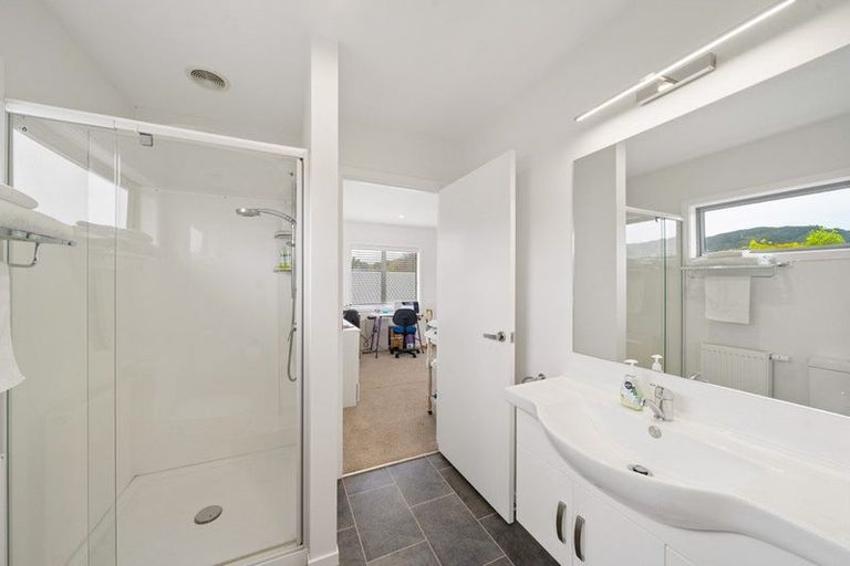 Photo of property in 7 Marlborough Street, Silverstream, Upper Hutt, 5019