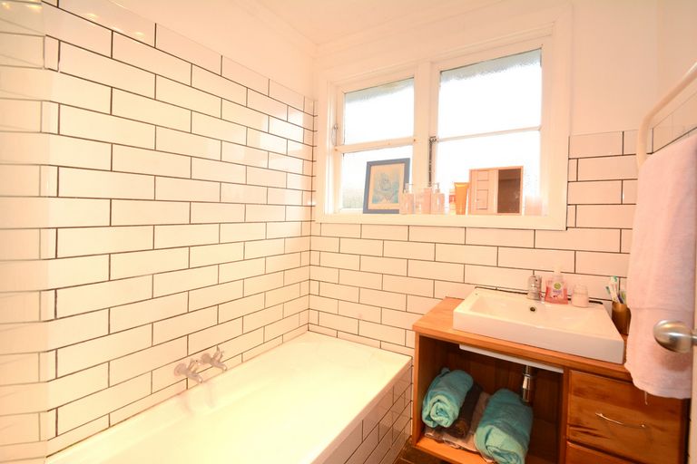 Photo of property in 5 Ellersley Street, Halfway Bush, Dunedin, 9010