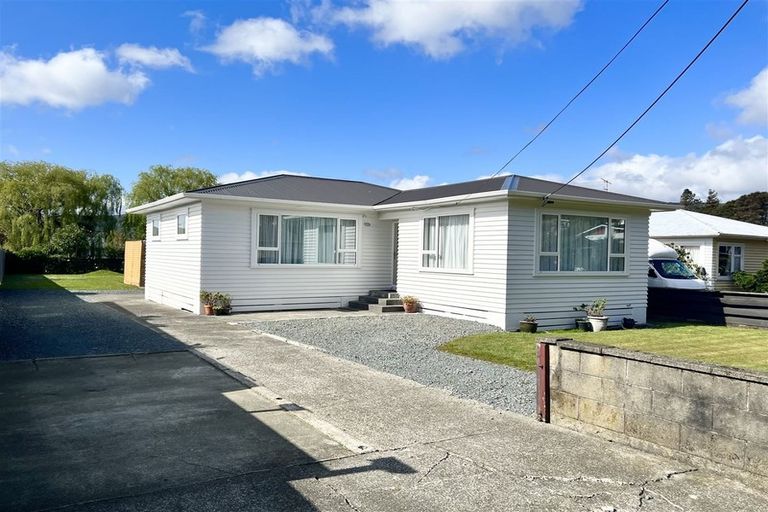 Photo of property in 8 Hay Street, Wainuiomata, Lower Hutt, 5014