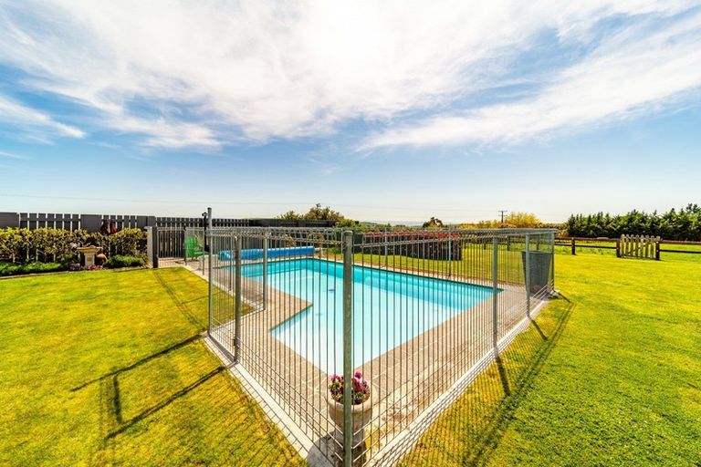 Photo of property in 297 Porangahau Road, Waipukurau, 4282