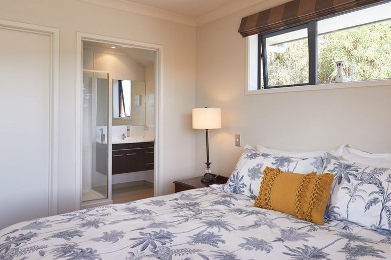 Photo of property in 5 Bell Bird Rise, Picton, 7220