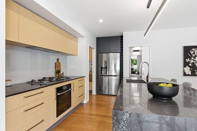 Photo of property in 1 Ara Haewai, Houghton Bay, Wellington, 6023