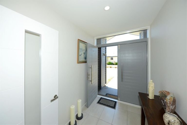 Photo of property in 10 Conie Glen Lane, Broomfield, Christchurch, 8042