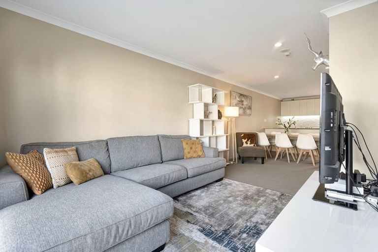 Photo of property in 8/46 Carlos Drive, Flat Bush, Auckland, 2016