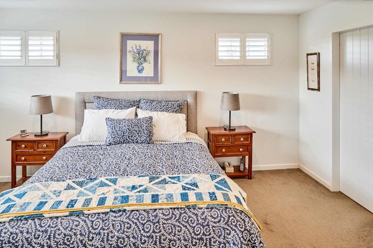 Photo of property in 21 Pendennis Point, Camborne, Porirua, 5026