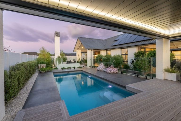 Photo of property in 25 Mike Smith Drive, Cambridge, 3434