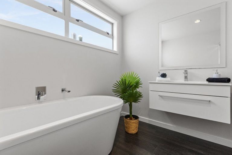 Photo of property in 9a Saint Hill Lane, Havelock North, 4130