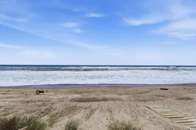 Photo of property in 211 Pukehina Parade, Pukehina, Te Puke, 3189