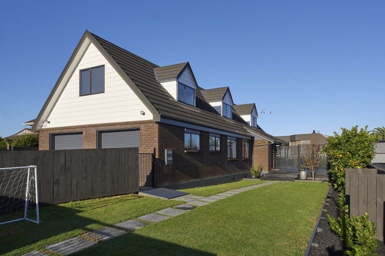 Photo of property in 4 Sophora Place, Totara Heights, Auckland, 2105