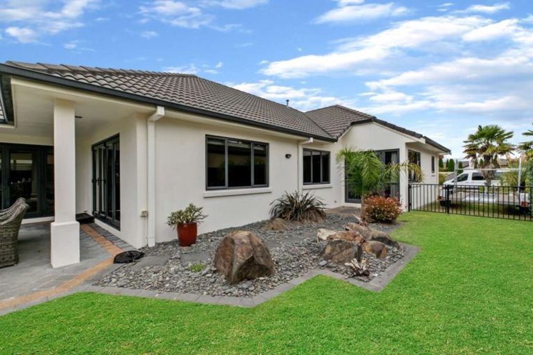 Photo of property in 82 Beachwater Drive, Papamoa Beach, Papamoa, 3118