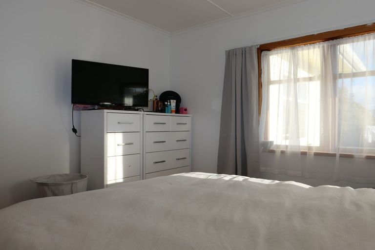 Photo of property in 9 Iti Street, Otaki, 5512