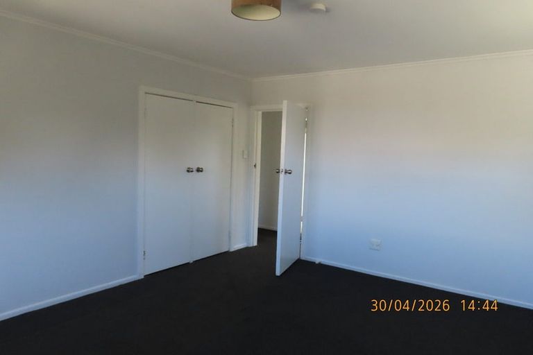 Photo of property in 39 Mcclintock Road, Massey, Auckland, 0614