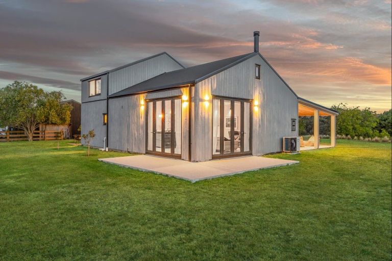 Photo of property in 2/19 Monteith Road, Albert Town, Wanaka, 9382