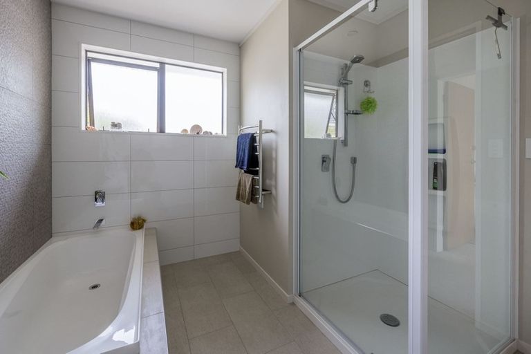 Photo of property in 141 Belvedere Avenue, Waikanae, 5036