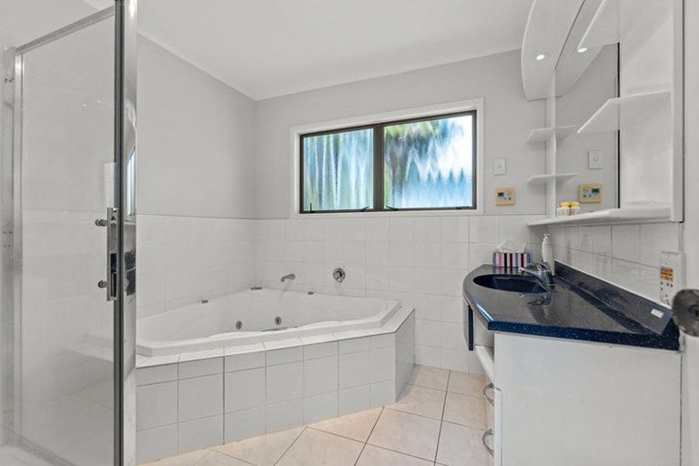 Photo of property in 87 Porritt Avenue, Chatswood, Auckland, 0626