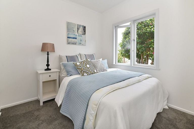 Photo of property in 21 Brixton Road, Manly, Whangaparaoa, 0930