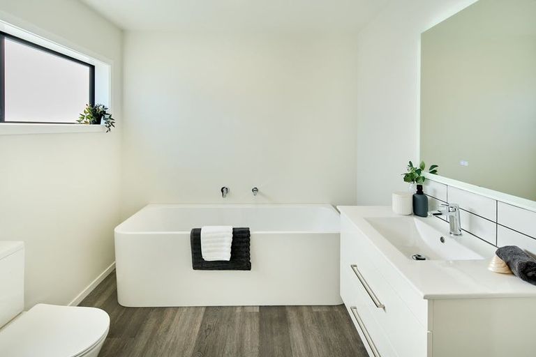 Photo of property in 69 Holystone Road, Whitby, Porirua, 5024