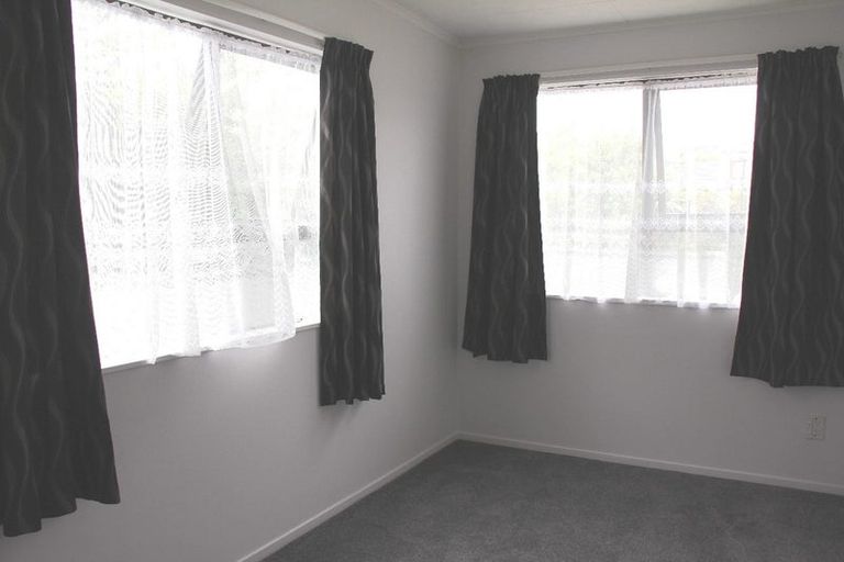 Photo of property in 3 Lewis Street, Blockhouse Bay, Auckland, 0600