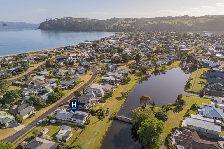 Photo of property in 15 Martin Place, Cooks Beach, Whitianga, 3591