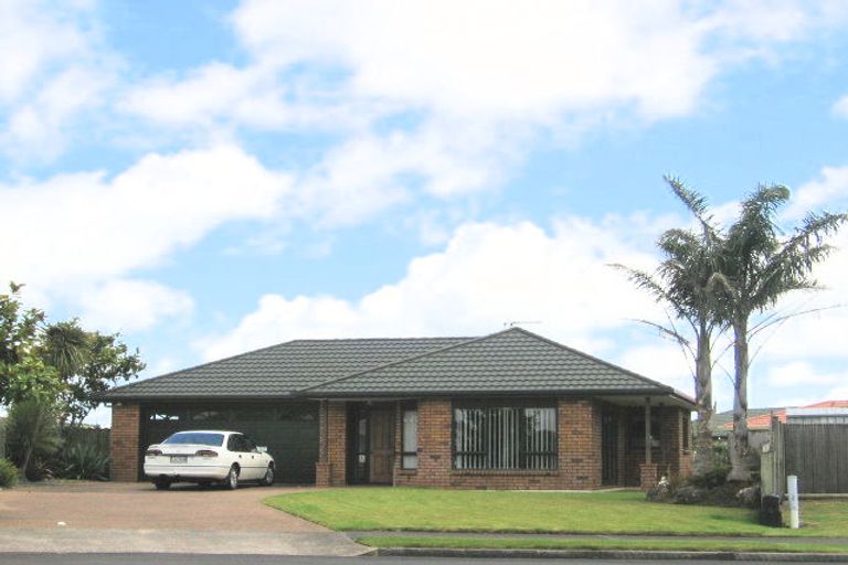 Photo of property in 15 Cloverlea Place, Pukekohe, 2120