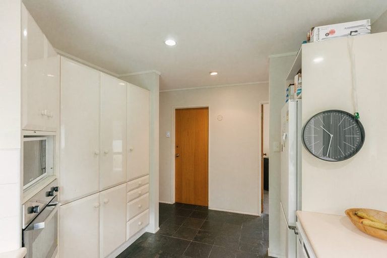 Photo of property in 28 Kentucky Way, Awapuni, Palmerston North, 4412