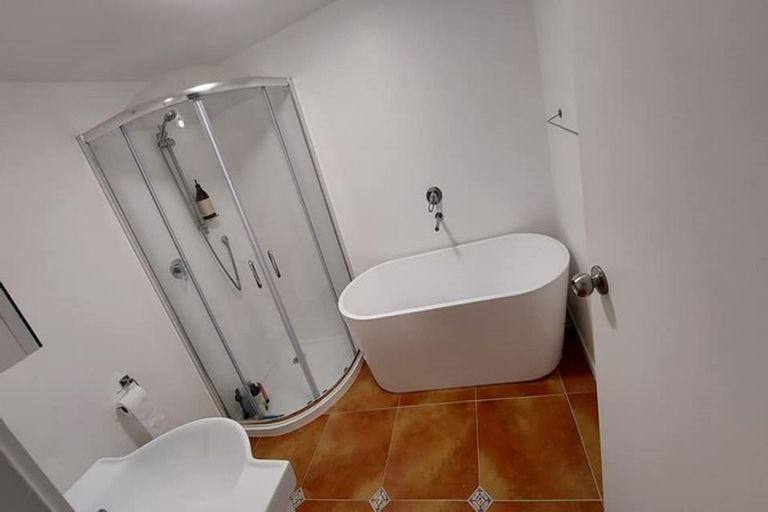 Photo of property in 29 Kingston Heights Road, Kingston, Wellington, 6021