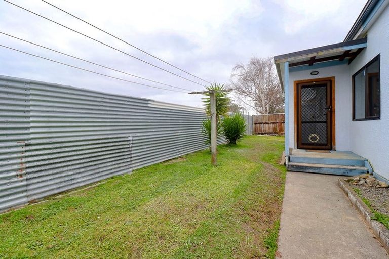 Photo of property in 16 Coromandel Court, Roslyn, Palmerston North, 4414
