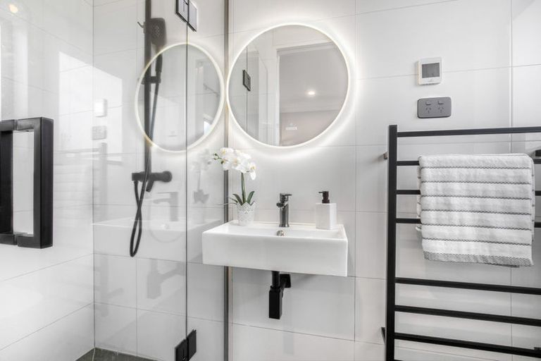 Photo of property in 125 Mcrobbie Road, Kingseat, Papakura, 2580