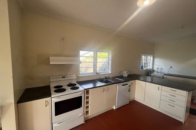 Photo of property in 90 Raroa Road, Aro Valley, Wellington, 6012