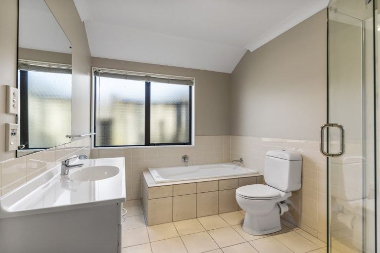 Photo of property in 5/10 Ridge Road, Howick, Auckland, 2014