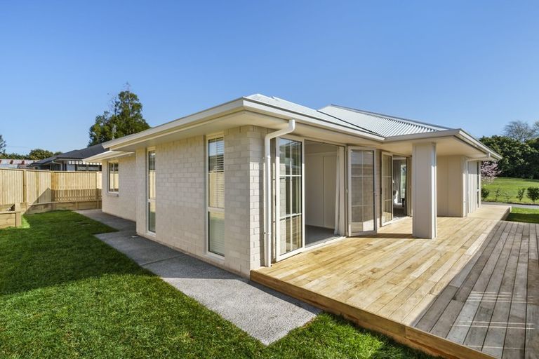 Photo of property in 6 Grove Lane, Omokoroa, 3114