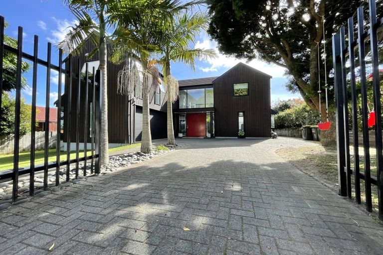 Photo of property in 14 Corriedale Place, Somerville, Auckland, 2014