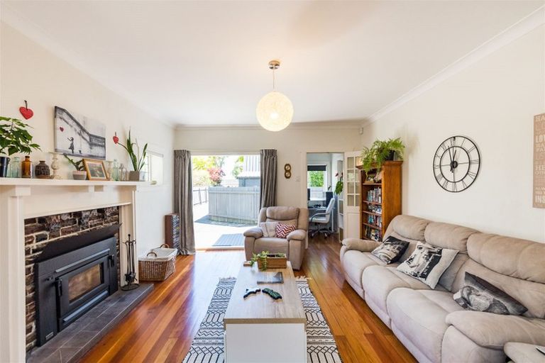 Photo of property in 42 Te Awe Awe Street, Hokowhitu, Palmerston North, 4410